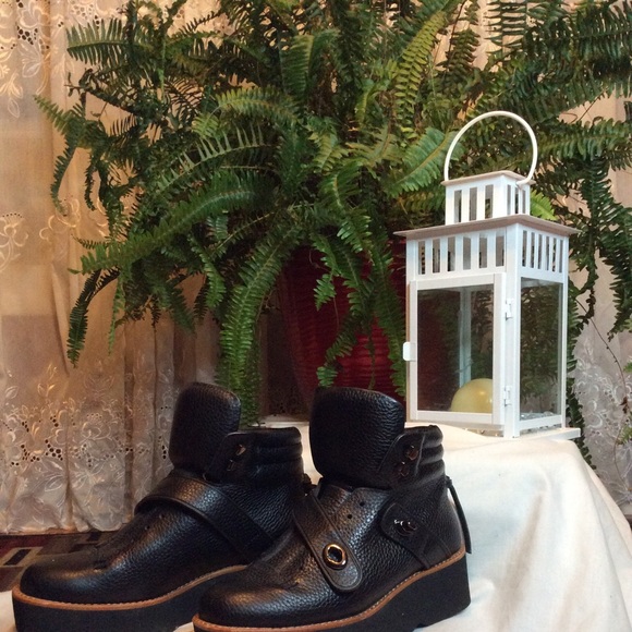 SHOES... - Picture 11 of 11